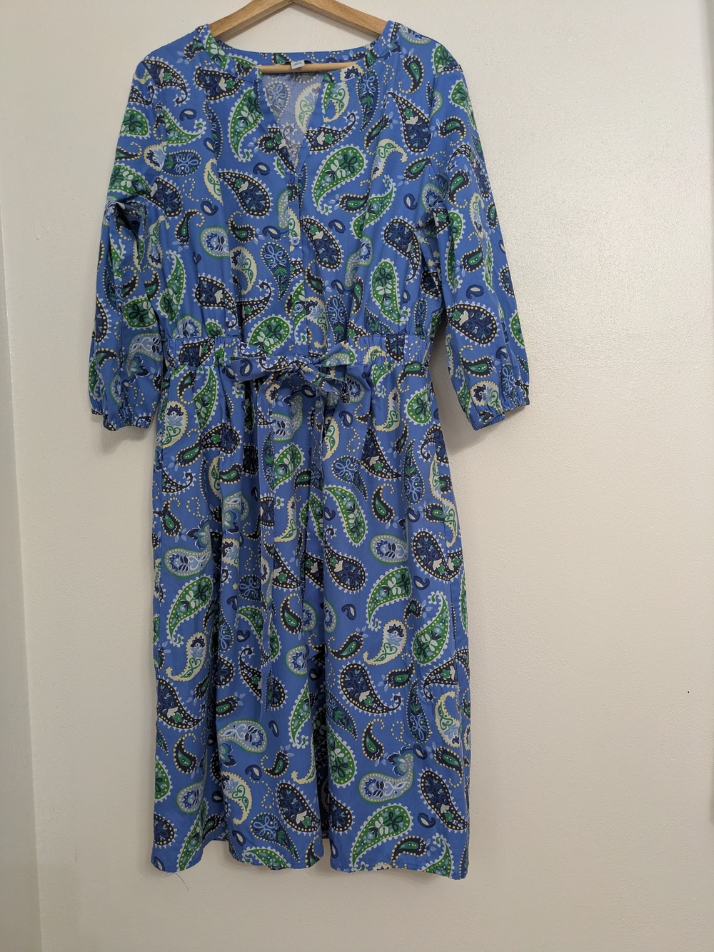 croft & barrow Blue and Green Paisley Tie-Waist Midi Dress